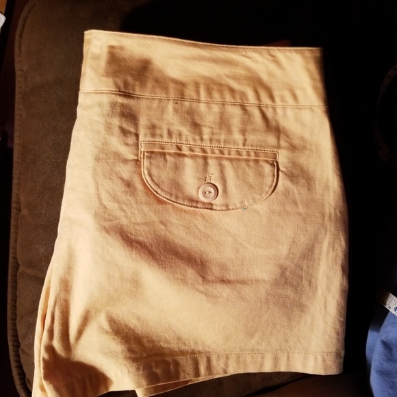 <A. BYER>  WB Yellow Short SHORTS - Picture 7 of 8